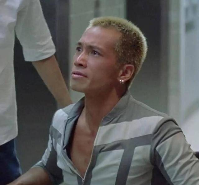 TVB视帝谈人生转折，曾沉迷夜蒲突然醒悟，亲解与陈鸿烈父子之谜