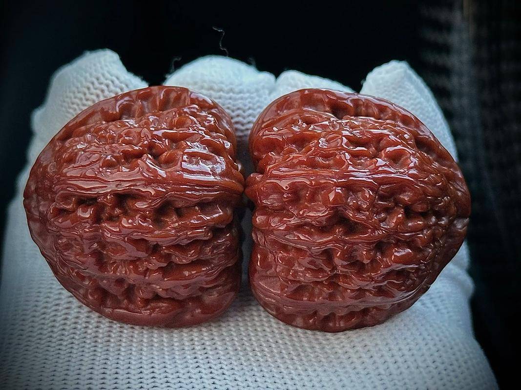 盘了10年的文玩核桃被别人开价9块9。别笑！你身边也有这种人？