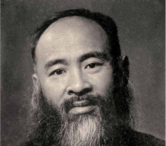 原创齐白石和张大千谁的绘画水平高？