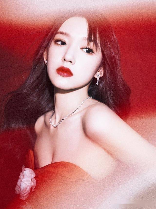 程潇，礼服写真